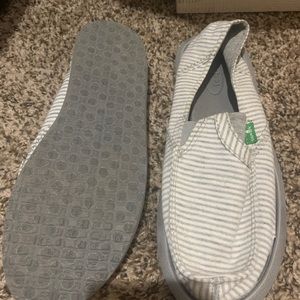 Sanuk slip on shoes